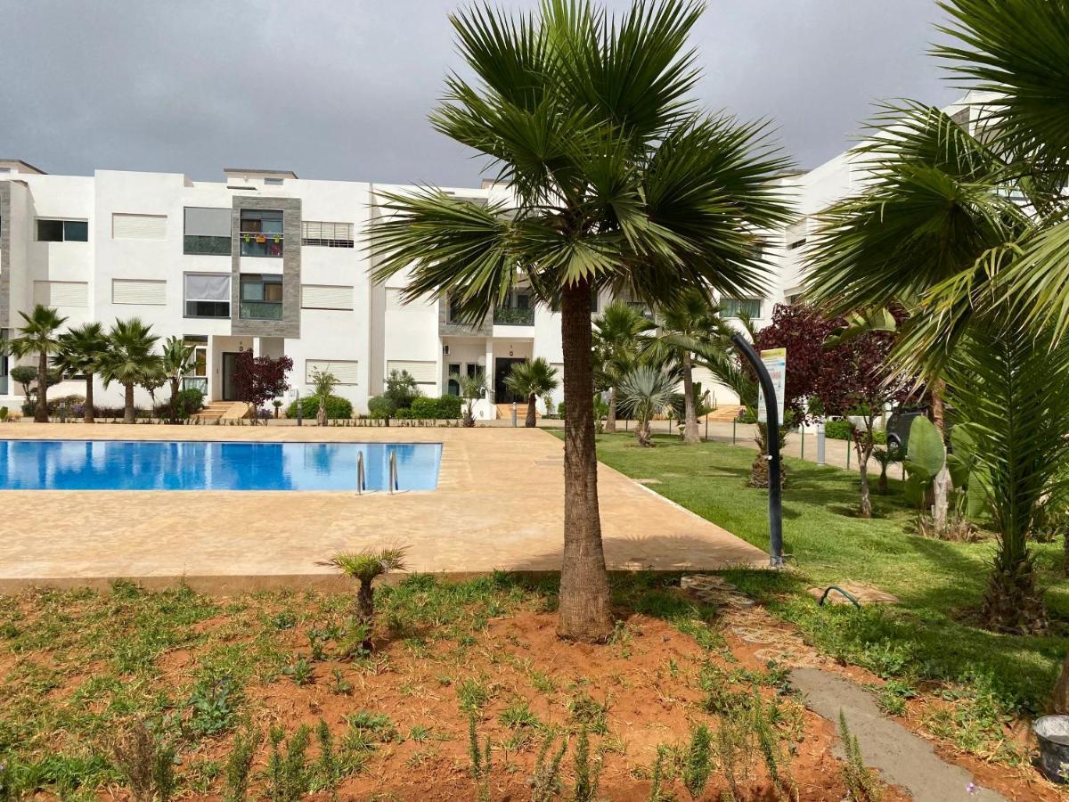 Lovely 4-Bedroom Condo With Pool Rabat Extérieur photo
